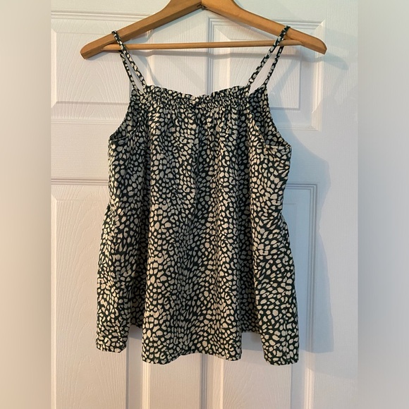 Old navy spaghetti strap top size M - Picture 4 of 6